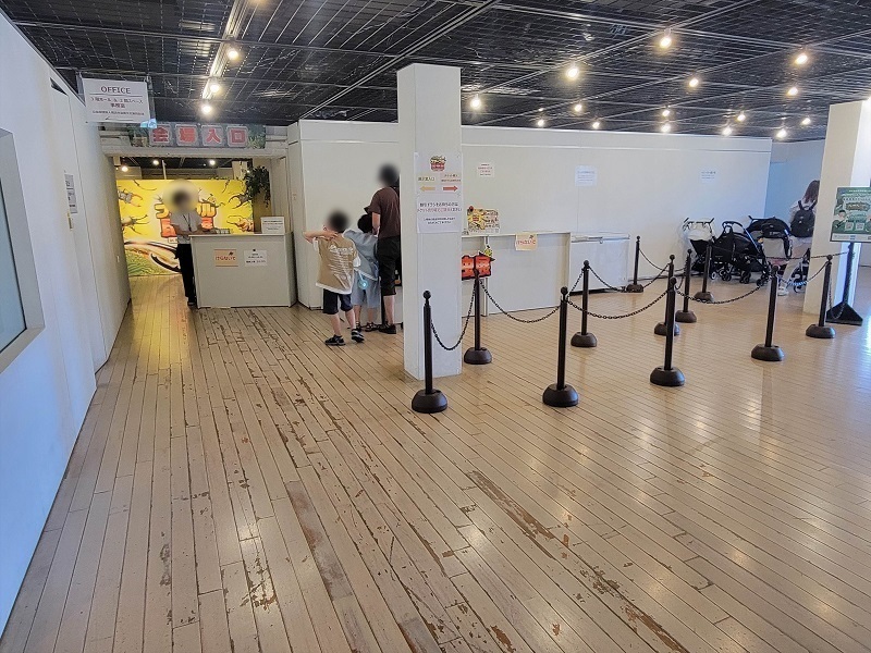 会場入口｜体感するファーブル昆虫展 in 横浜赤レンガ倉庫